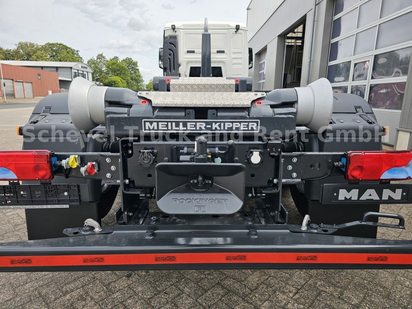 Fahrzeugabbildung MAN TGS 26.480 6x2-4 BL MEILLER RS 21.65 Funkferbed.