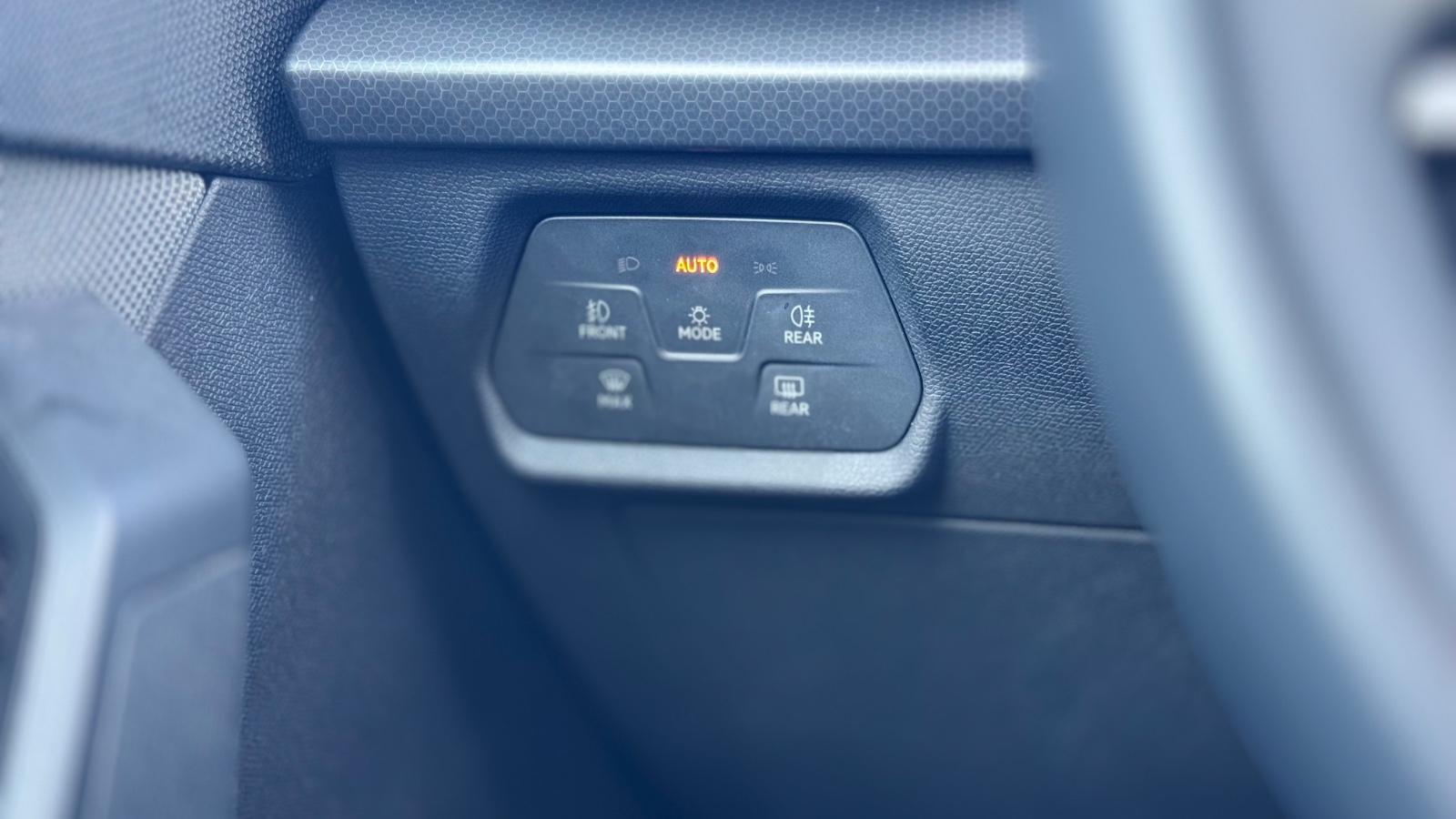 Seat Leon Sportstourer Style *LED*ACC*LHZ*NAVI*APP*