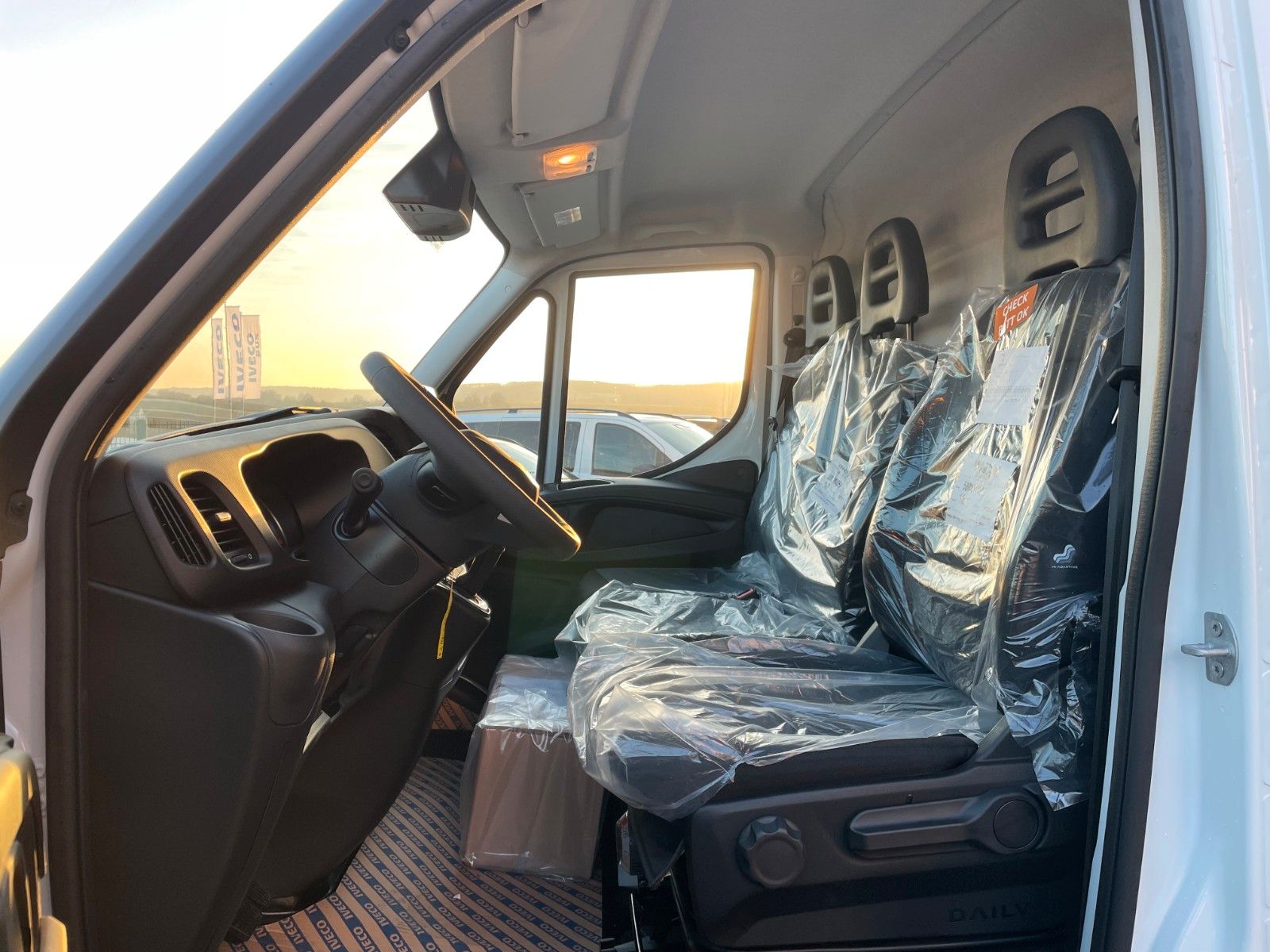 Fahrzeugabbildung Iveco Daily 35S18 HA8 3.0L *R3.520mm*Automatik*Kamera*