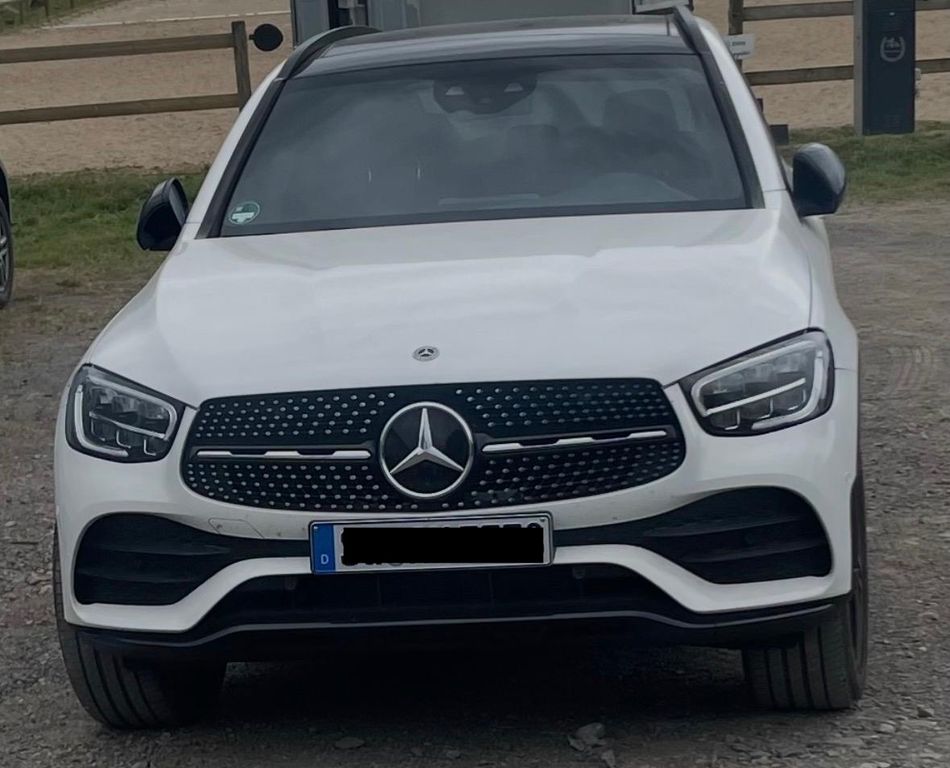 Image of Mercedes-Benz GLC 300
