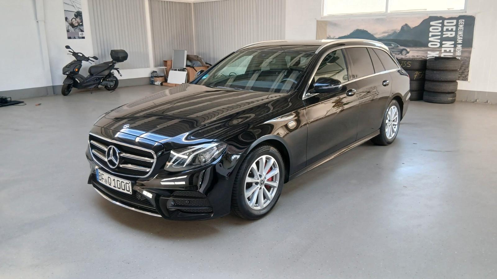 Mercedes-Benz E 220 d  AMG Line / LM "19" AHK schwenkb.