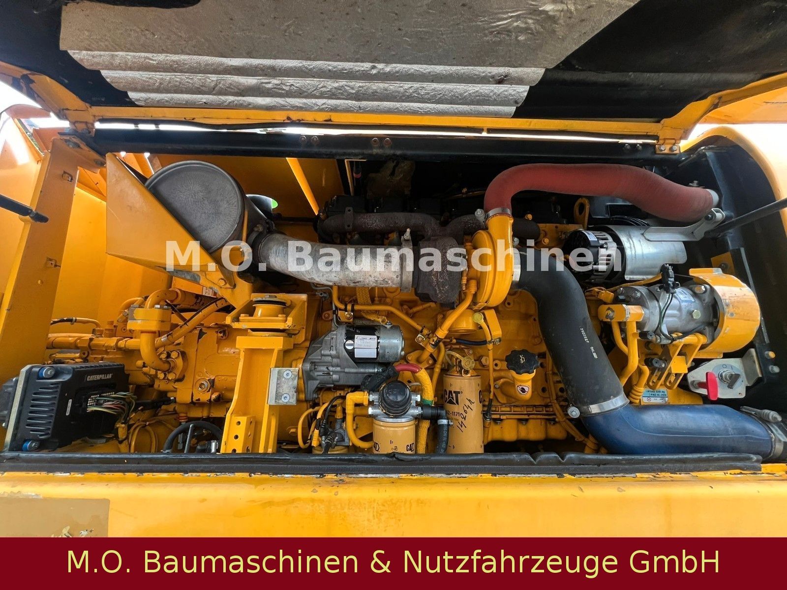 Fahrzeugabbildung CAT CATERPILLAR M 316 D