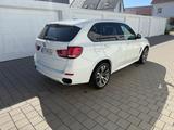 BMW X5 xDrive30d - M-Paket / Sport / 8- fach bereift - BMW X5: Sport Paket