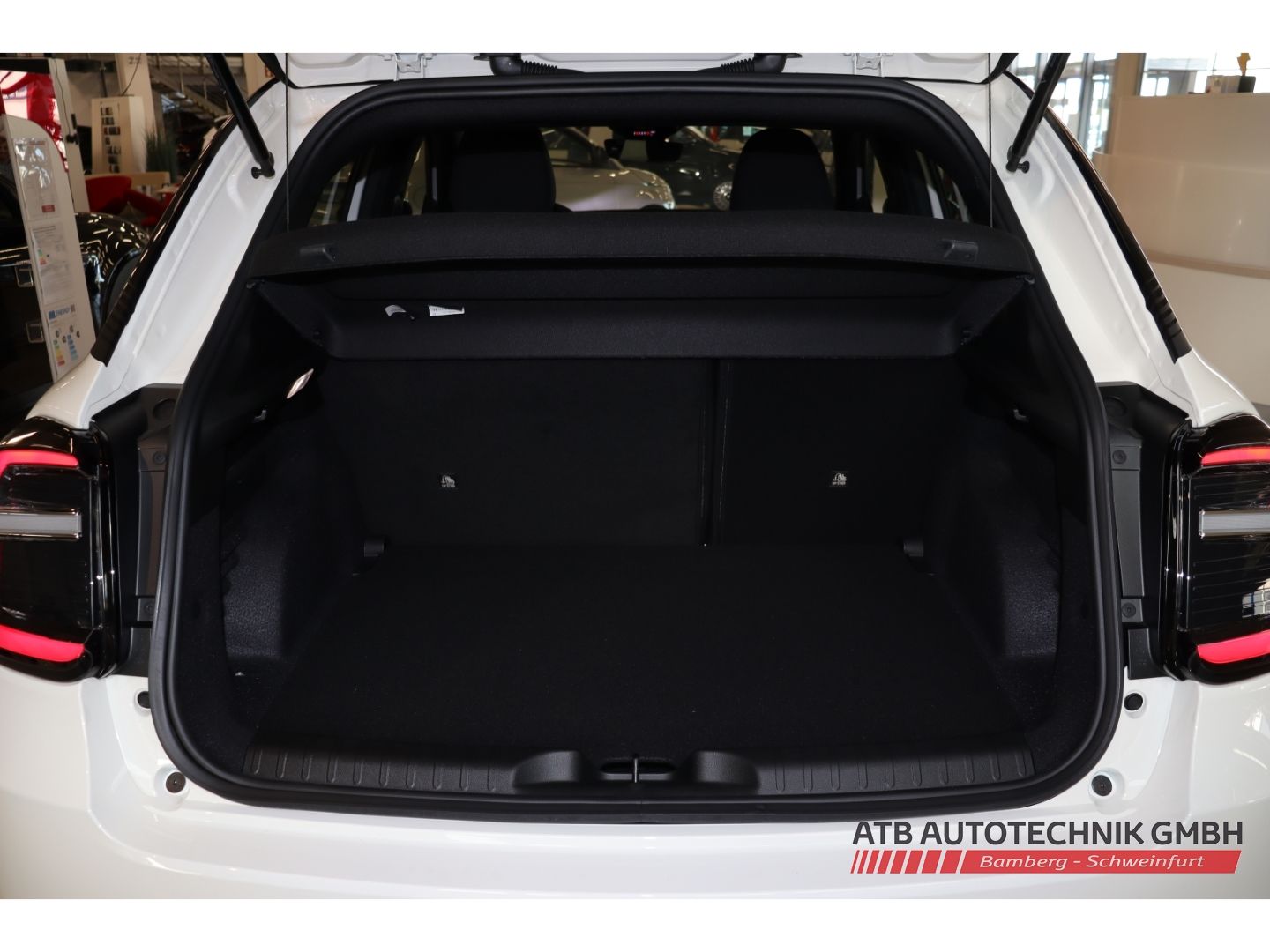 Fahrzeugabbildung Fiat 600 Street 1.2l 100PS M/T LED Apple CarPlay Klim