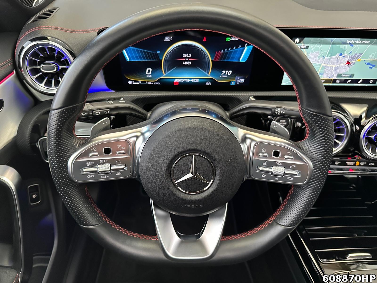 Mercedes-Benz CLA 35 AMG SB 4M Night MULTIBEAM DISTRONIC Pano