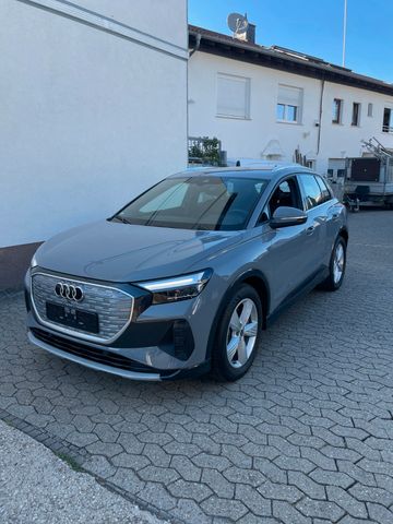 AUDI Q4 etron 50 quattro Allrad-1 HAND-SCHECKHEFT