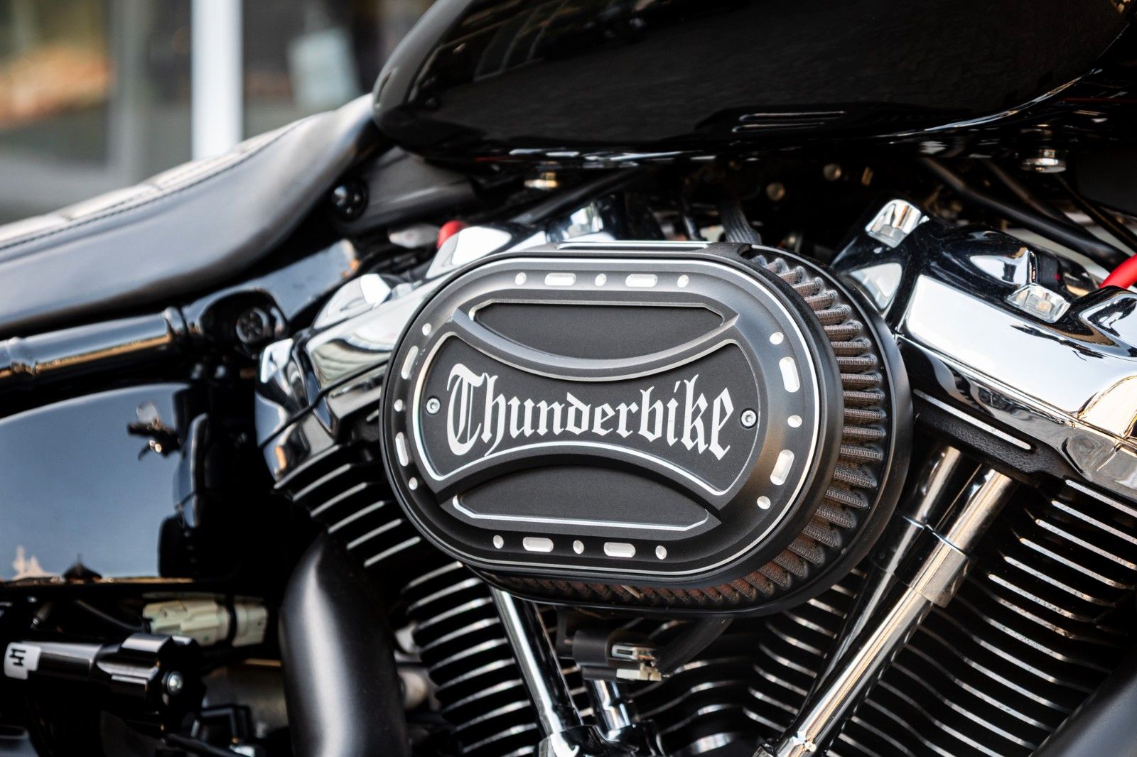 Fahrzeugabbildung Harley-Davidson FXBRS Breakout 114 cui - Jekill & Hyde