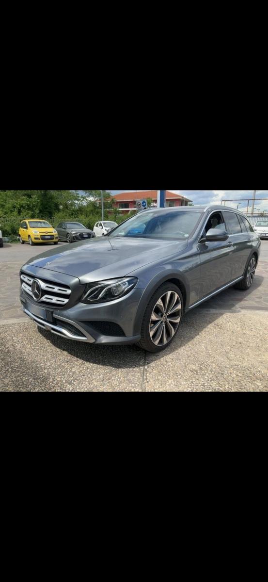 Mercedes-Benz E 220