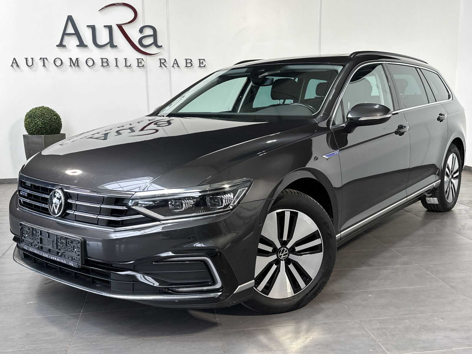 Fahrzeugabbildung Volkswagen Passat Variant GTE NAV+LED+PANO+AHK+STANDHEIZUNG