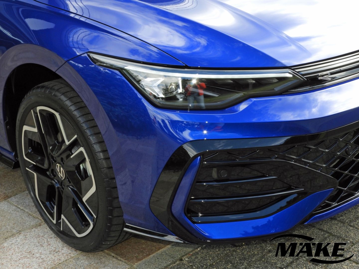 Golf R-Line 1.5 eTSI DSG AHZV NAV IQ.L RFK BLACK