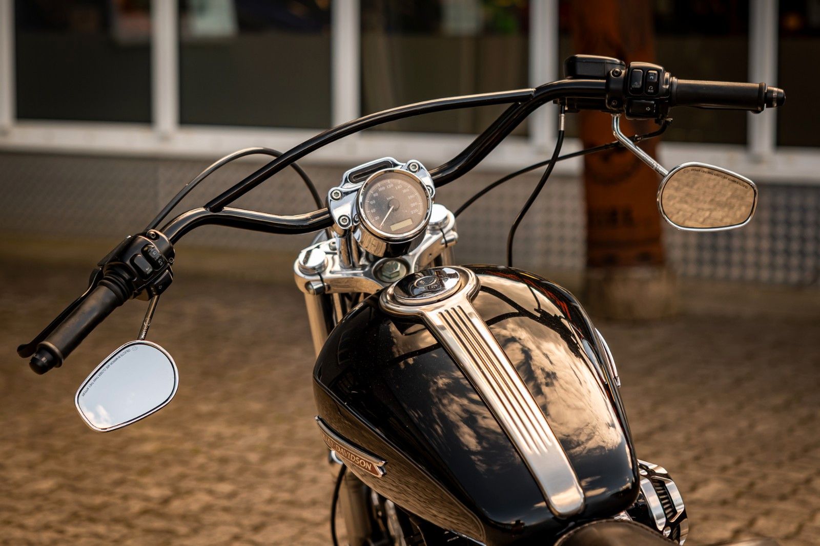 Fahrzeugabbildung Harley-Davidson XL1200C Sportster 1200 Custom