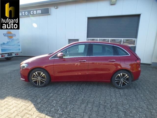 Image of Mercedes-Benz B 220