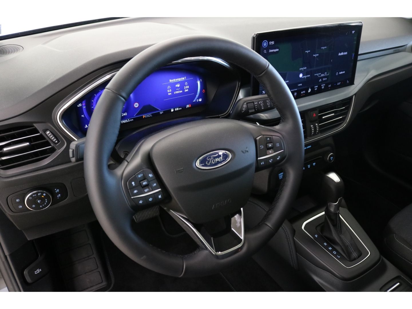Fahrzeugabbildung Ford Focus Active X  LED Kamera VerkehrszeichenERK