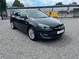 Opel Astra J Sports Tourer Exklusiv - Opel Astra: Schiebedach
