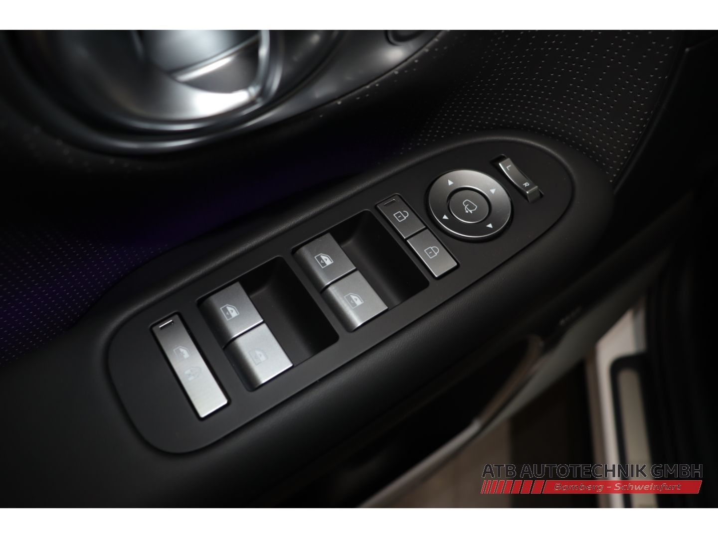 Fahrzeugabbildung Hyundai IONIQ 9 6-Sitzer MY26 UNIQ 110 kWh 307 PS PANO-D