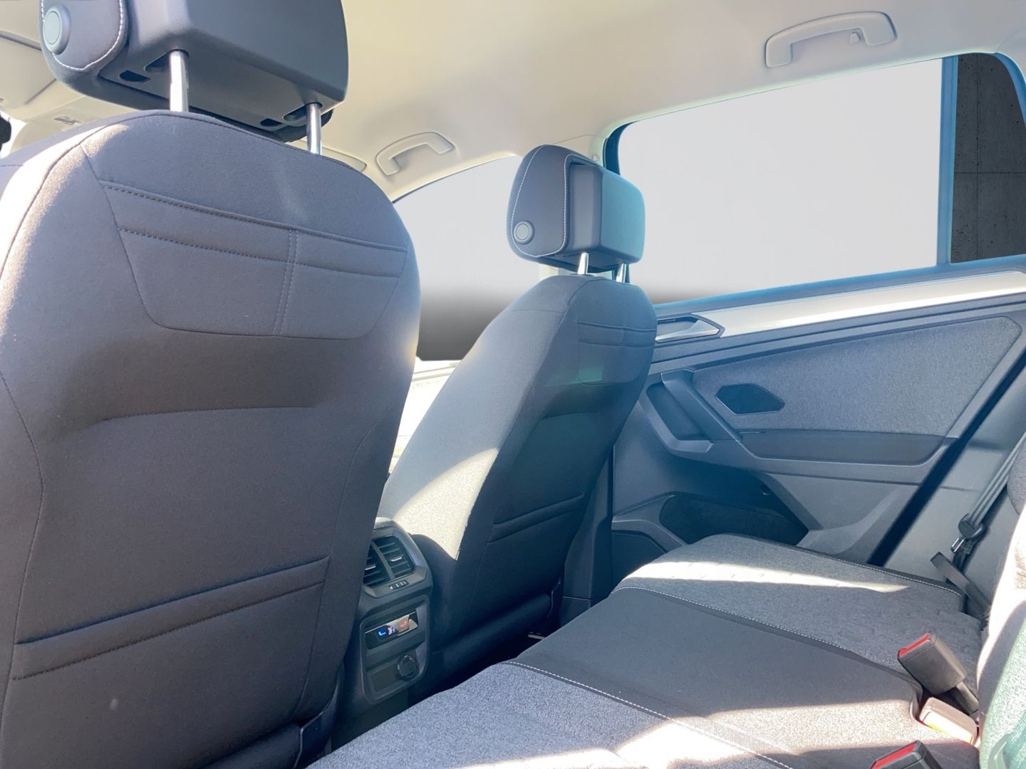 Volkswagen Tiguan - Bild 13