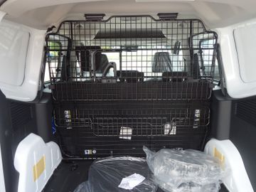 Bild 10 Ford Transit Courier Trend Klima SHZ PDC Kamera
