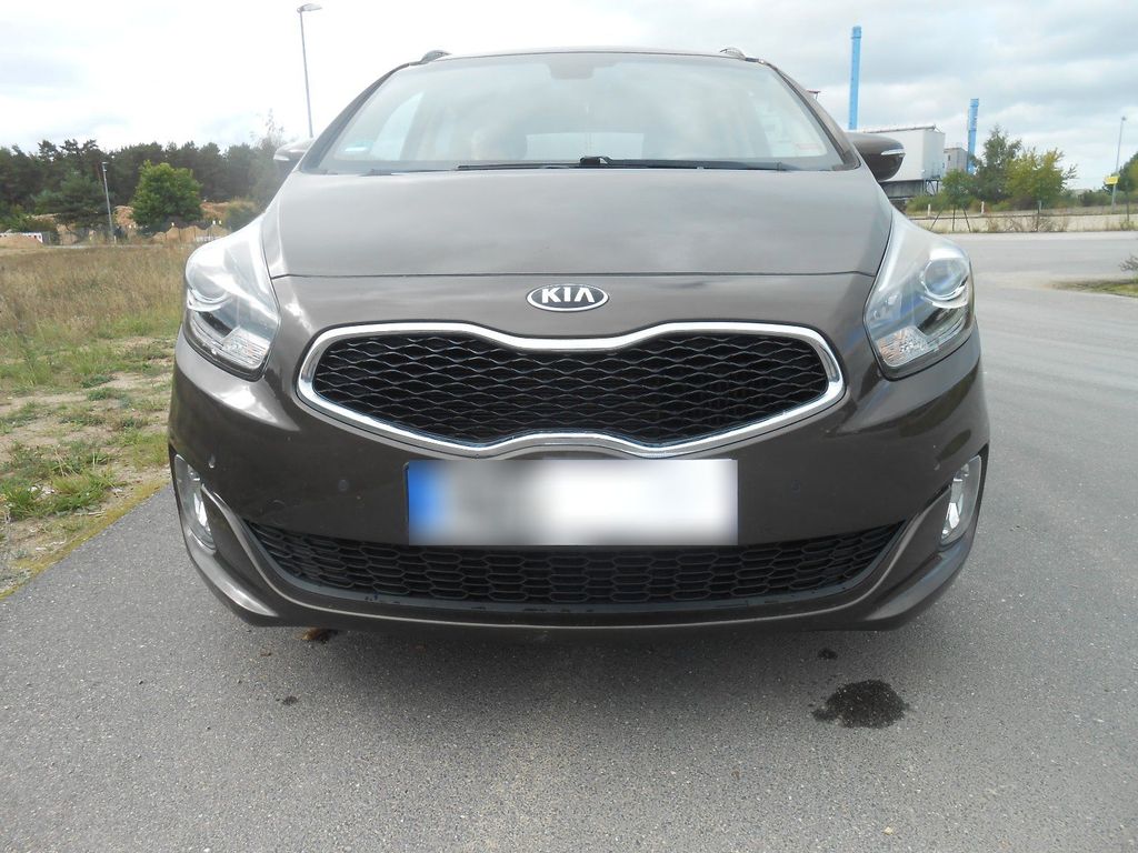 Image of Kia Carens