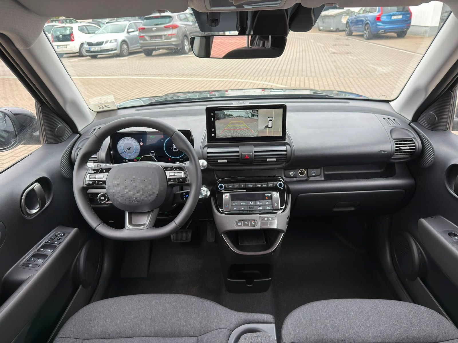 Fahrzeugabbildung Hyundai INSTER Trend 85kW *RW370KM*Totwinkel*ACC*360°