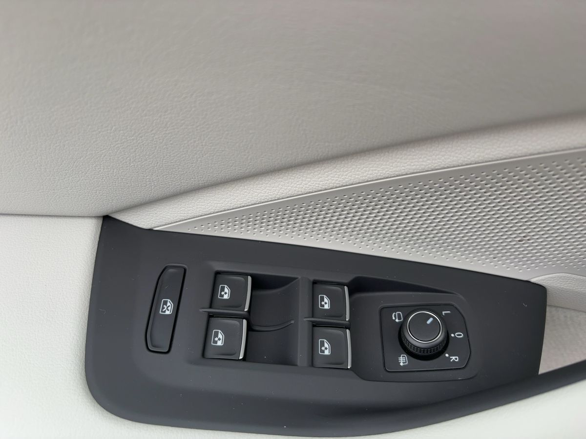 Volkswagen Passat Variant - Bild 13