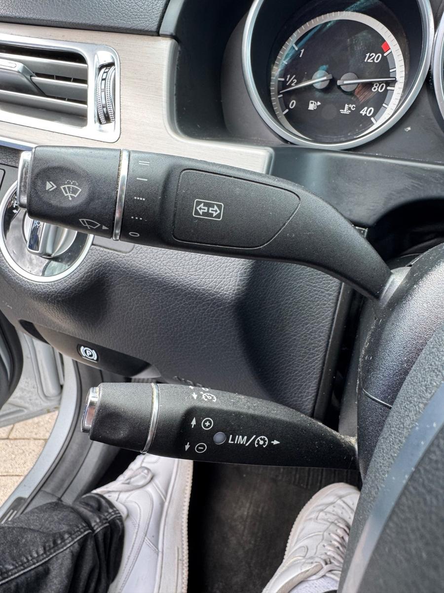 Mercedes-Benz E 220 CDI Limousine Klima Navi LED Euro 5