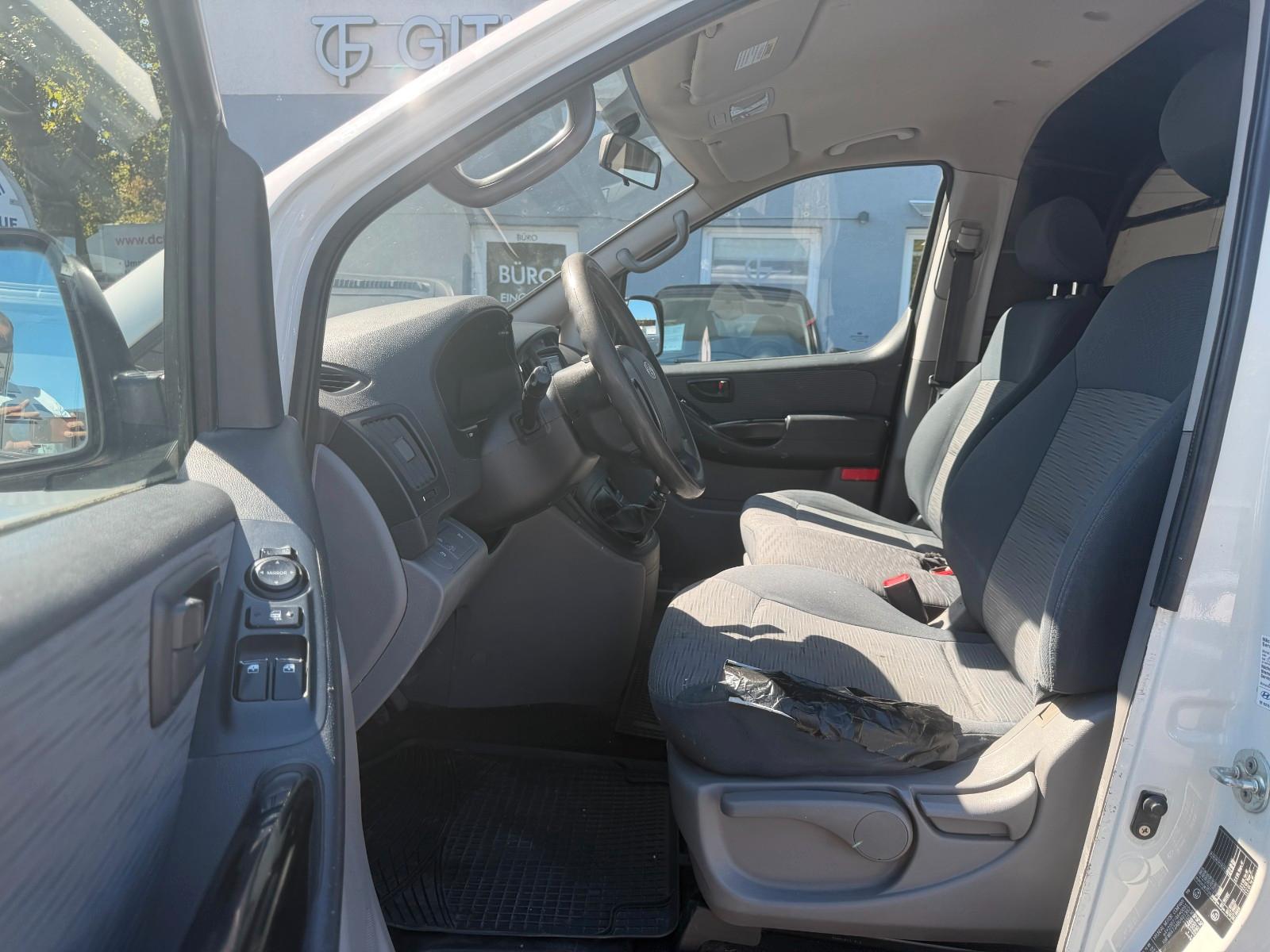 Hyundai H-1  2.5 CRDI Kasten