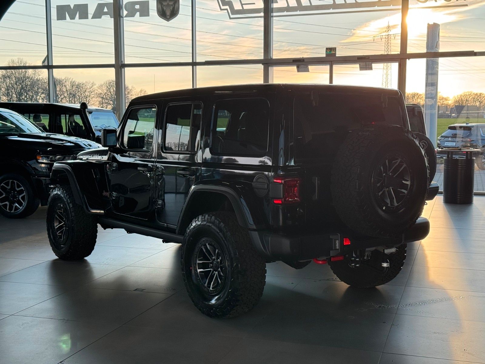 Fahrzeugabbildung Jeep Wrangler 2.0T-GDI Rubicon RECON X 4x4 "Sky One"