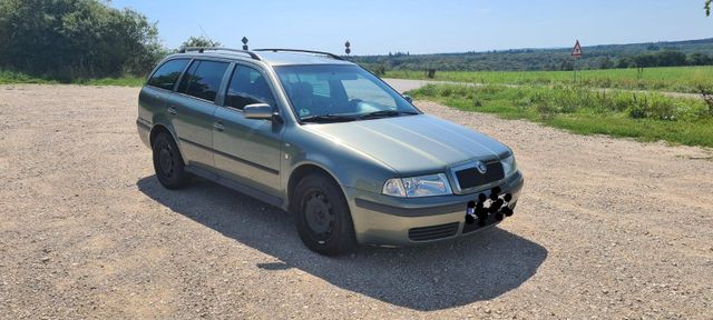 Skoda Octavia 2.0 Kombi 115PS ZV Klima AHK...