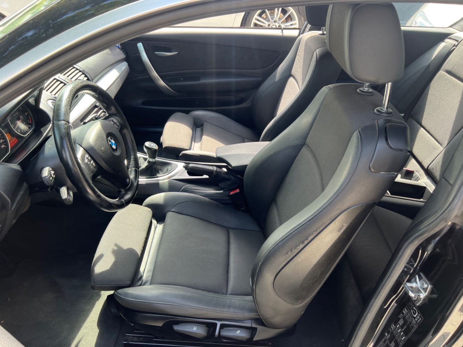 Fahrzeugabbildung BMW 116i * M Paket * KEIN TÜV