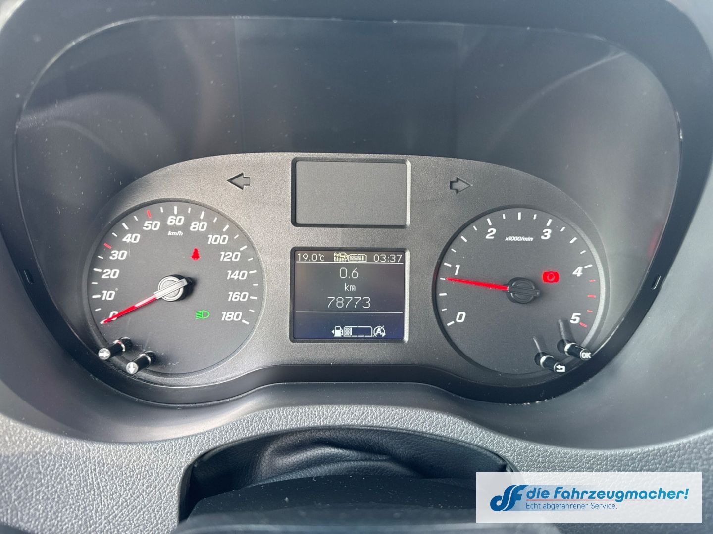 Fahrzeugabbildung Mercedes-Benz Sprinter III Tourer 311 CDI L2 VI Totwinkelassis