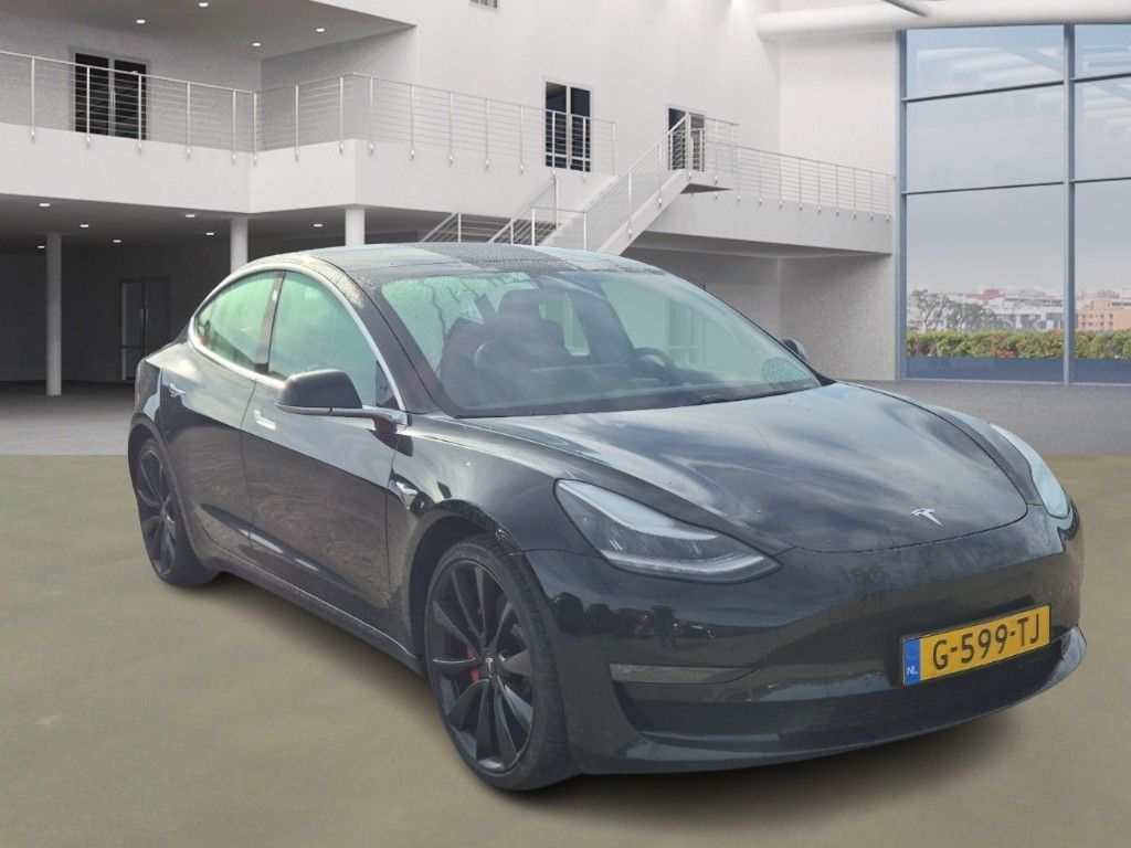 Tesla Model 3 Performance Dual motor AWD 486pk [ FSD+2 imagem 3