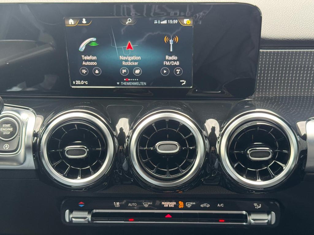 Mercedes-Benz GLB 200