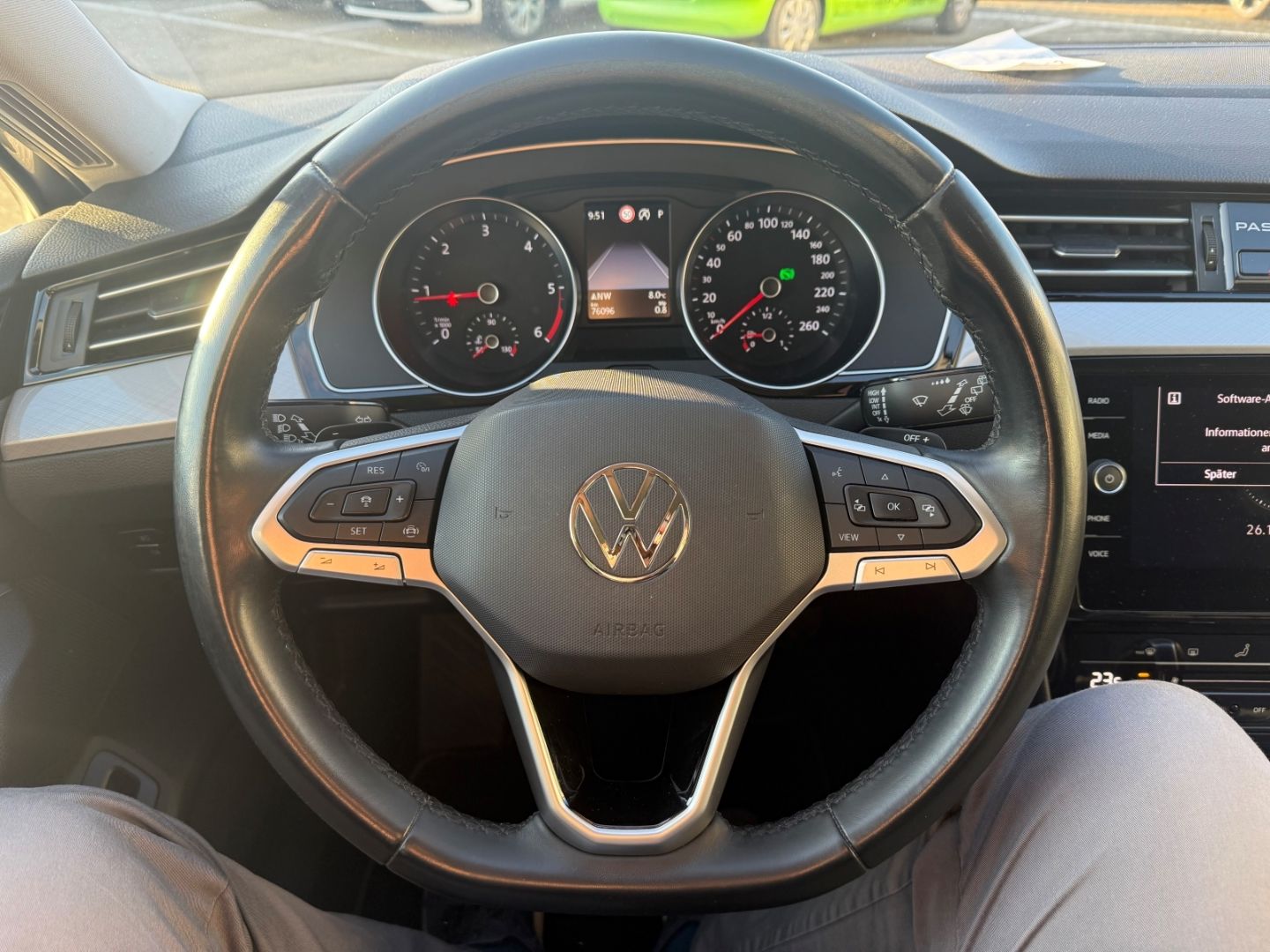 VW Passat Business AHK Navi LED ACC SHZ CarPlay And - Image 14