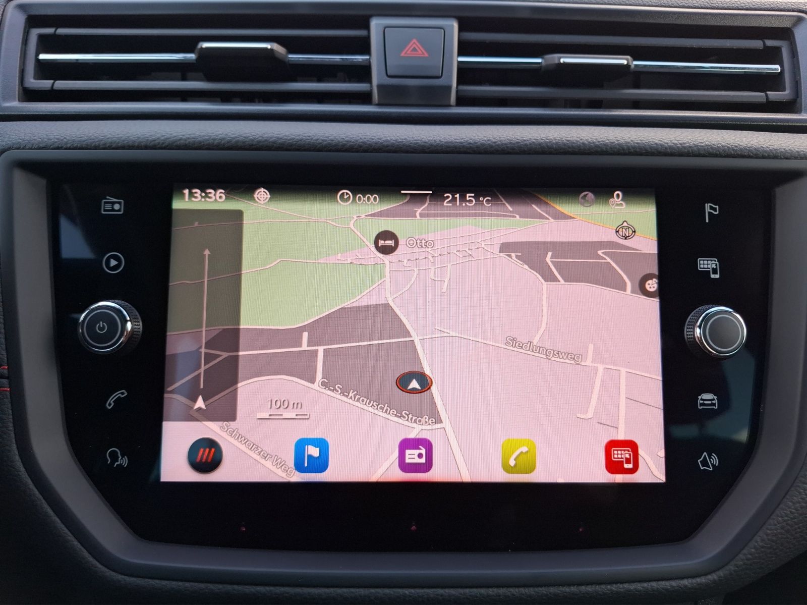 Fahrzeugabbildung SEAT Arona TSI FR-Line Beats LED AHK Navi GRA RFK SH