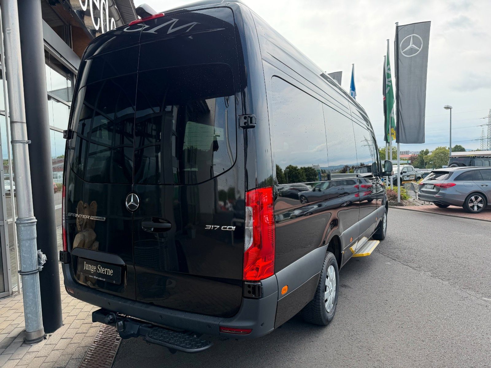 Fahrzeugabbildung Mercedes-Benz Sprinter 317 CDI 4325 Tourer Dachklima AHK
