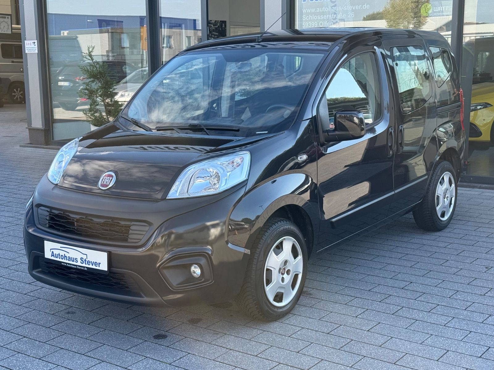 Fahrzeugabbildung Fiat Qubo Lounge KLIMAANLAGE SITZHEIZUNG PDC