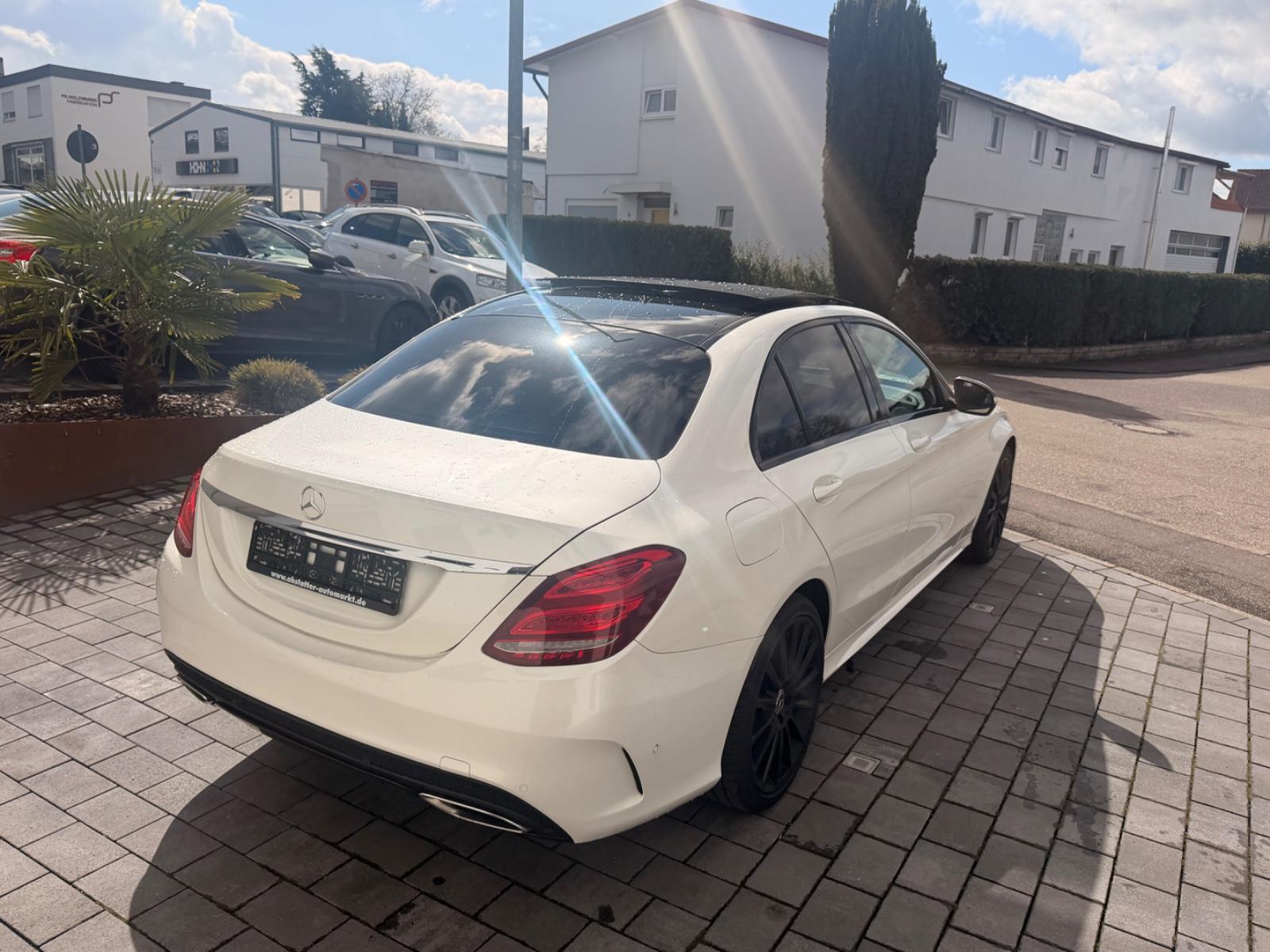 Mercedes-Benz C 250 CGI Lim AMG Line/Pano/Navi