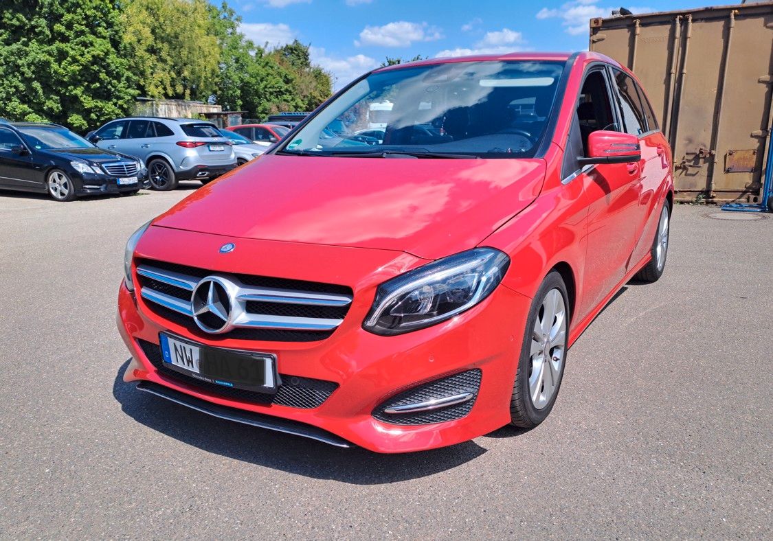 MERCEDES-BENZ B 220 d DCT Urban Urban