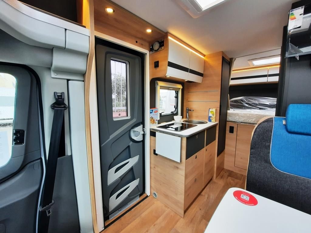 Fahrzeugabbildung Dethleffs Globebus Go T 15 Verfüg./Sparen Sie 11.912,- €