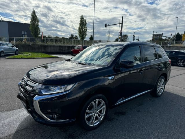 Mitsubishi Outlander PHEV Top 4WD,360 Kam,Autom.1.Hand