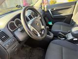Chevrolet Captiva 2007  Benziner, Schaltg... - Chevrolet Geländewagen C20 mit Benzin-Antrieb