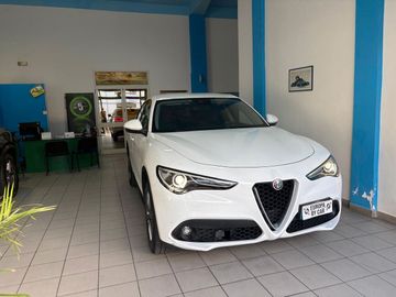 Alfa-Romeo Stelvio - 5