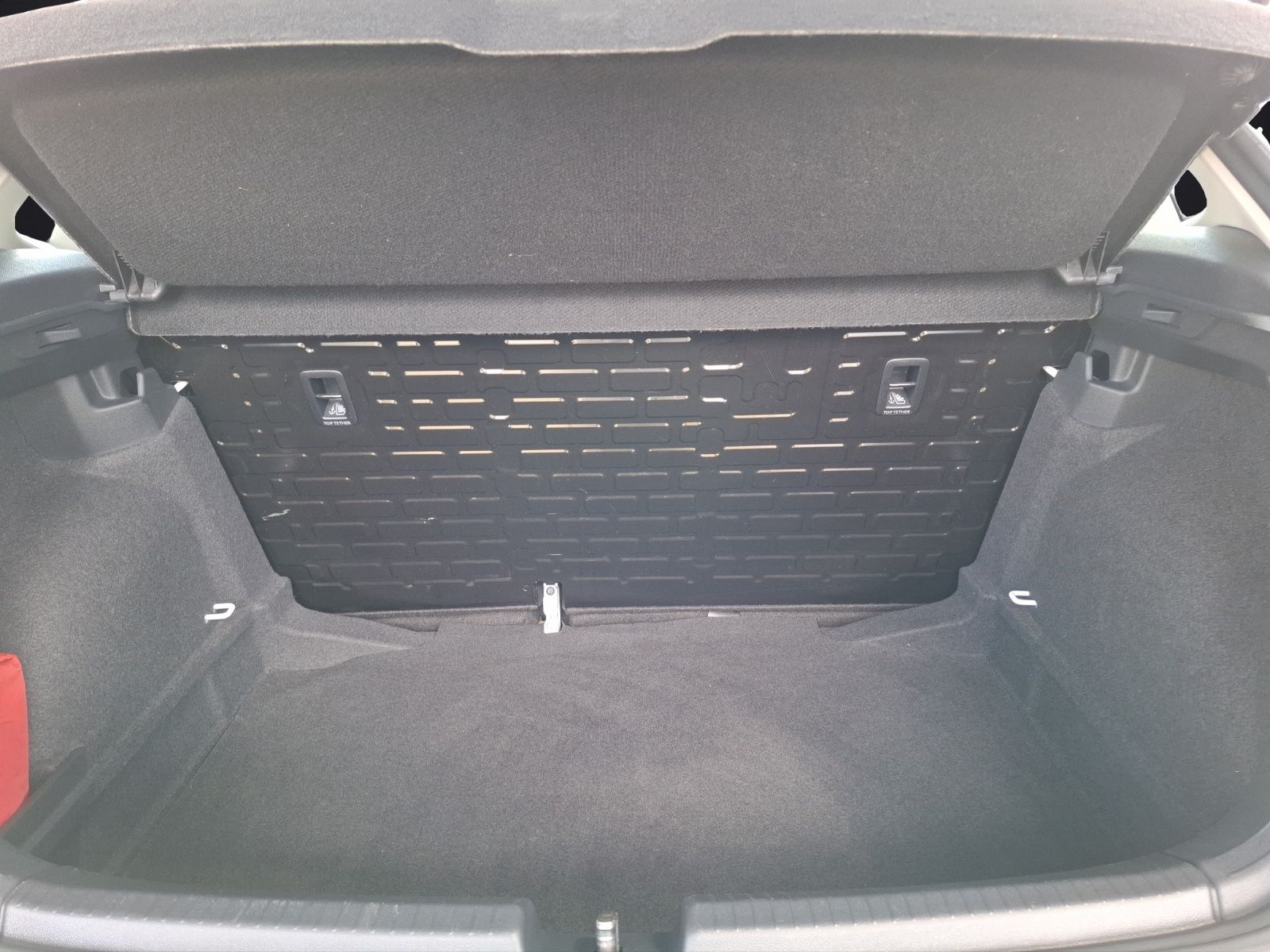 Fahrzeugabbildung Volkswagen Polo 1.0 Basis LED Klima AID PDC SH