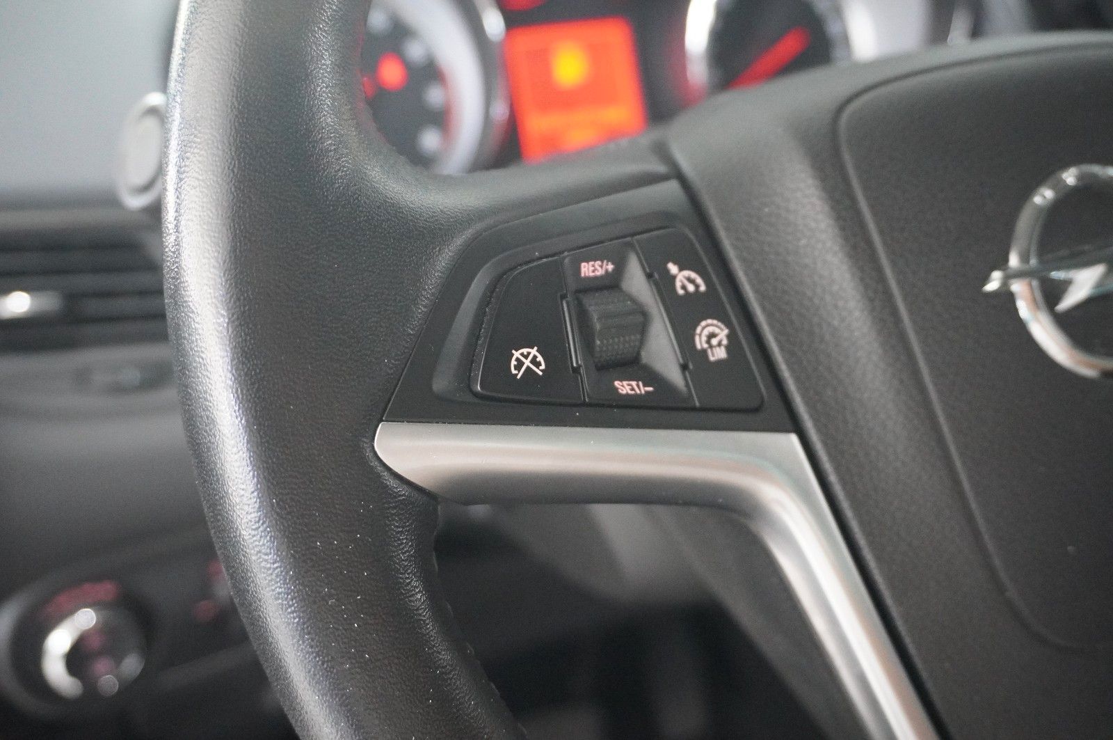 Fahrzeugabbildung Opel Zafira C Tourer 1.6T INNOV. 7-SITZ NAVI/SHZ/AHK