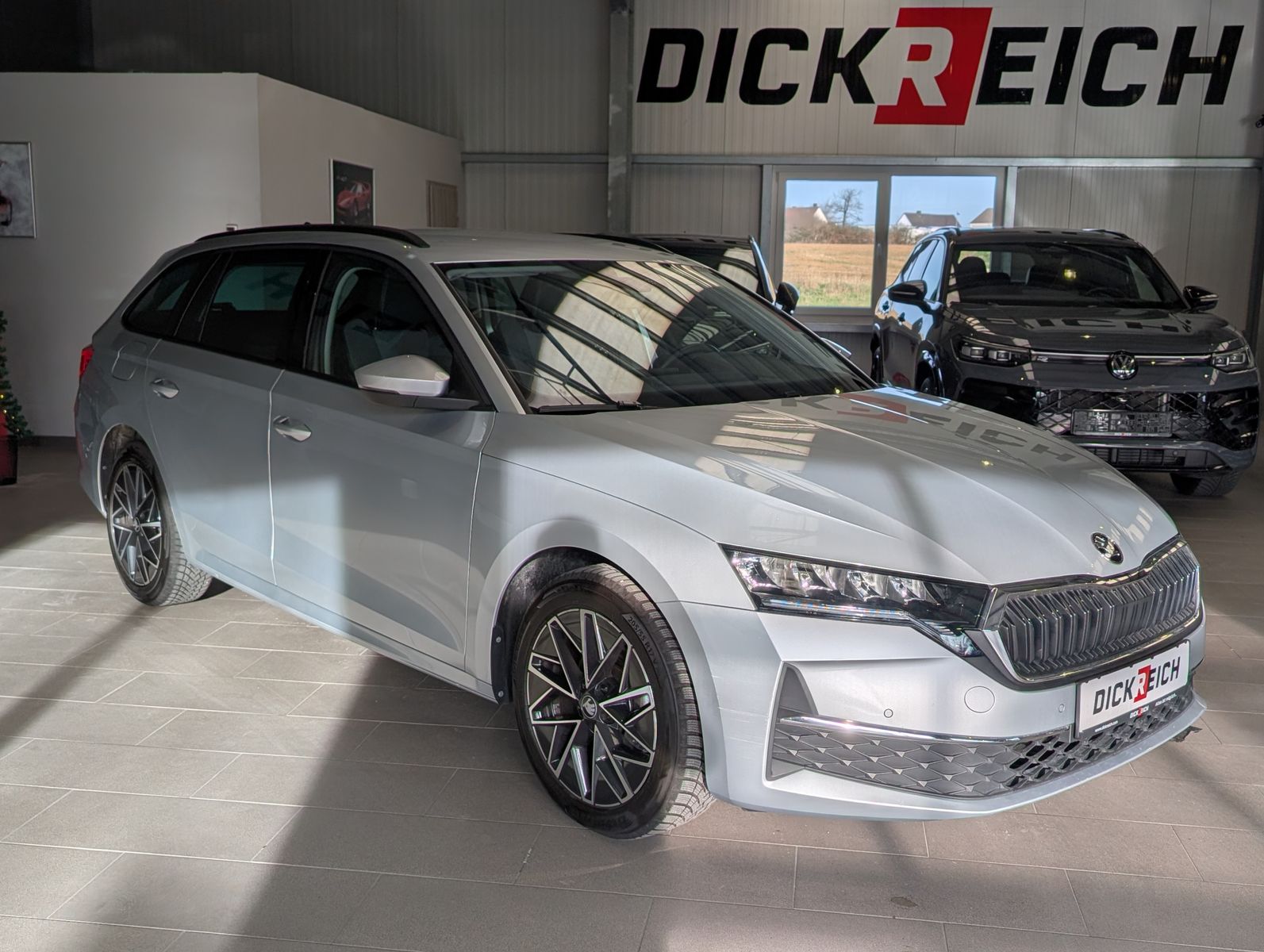 Fahrzeugabbildung SKODA Octavia 1.5 TSI mHEV DSG ACC Style-Paket AHK 17"