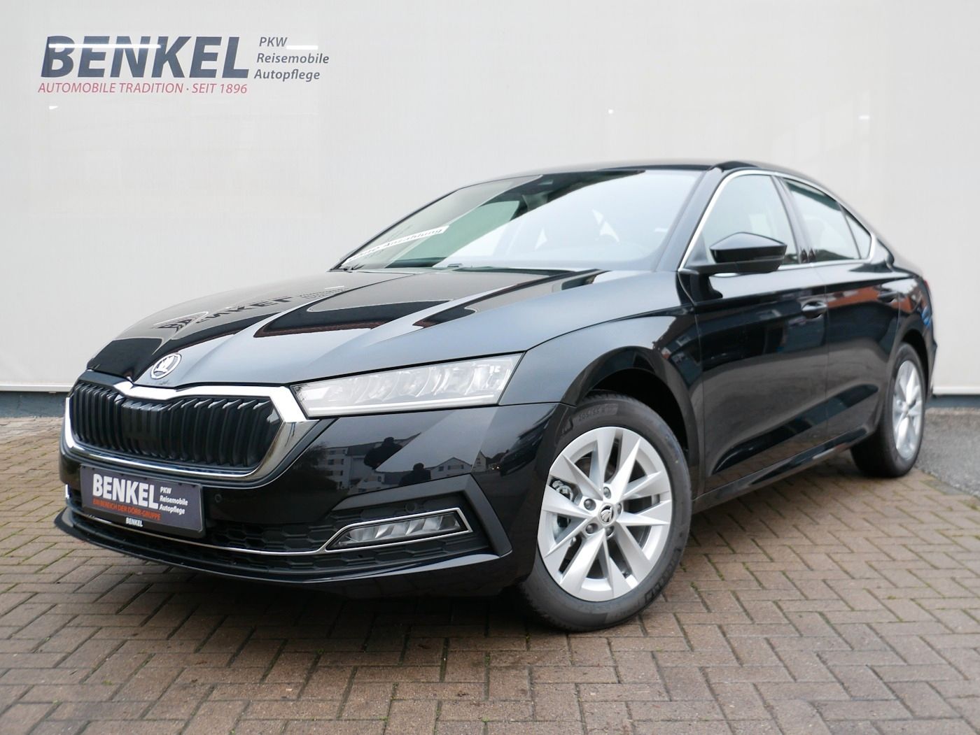 Fahrzeugabbildung SKODA Octavia 1.5 TSI Selection DSG Kamera SHZ LED ALU