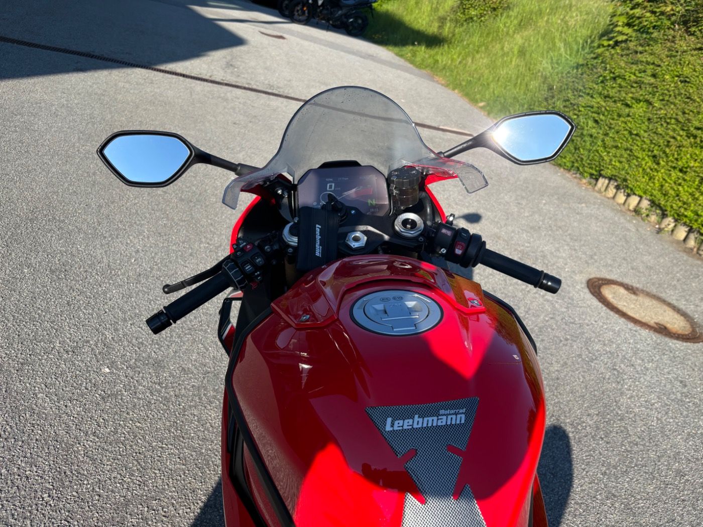 Fahrzeugabbildung BMW S 1000 RR Race- und Dynamikpaket