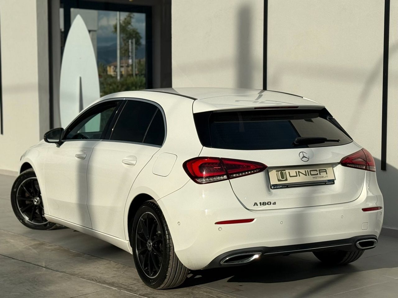 Mercedes-Benz A 180 D 116 CV PREMIUM AUTO CAMERA imagem 3