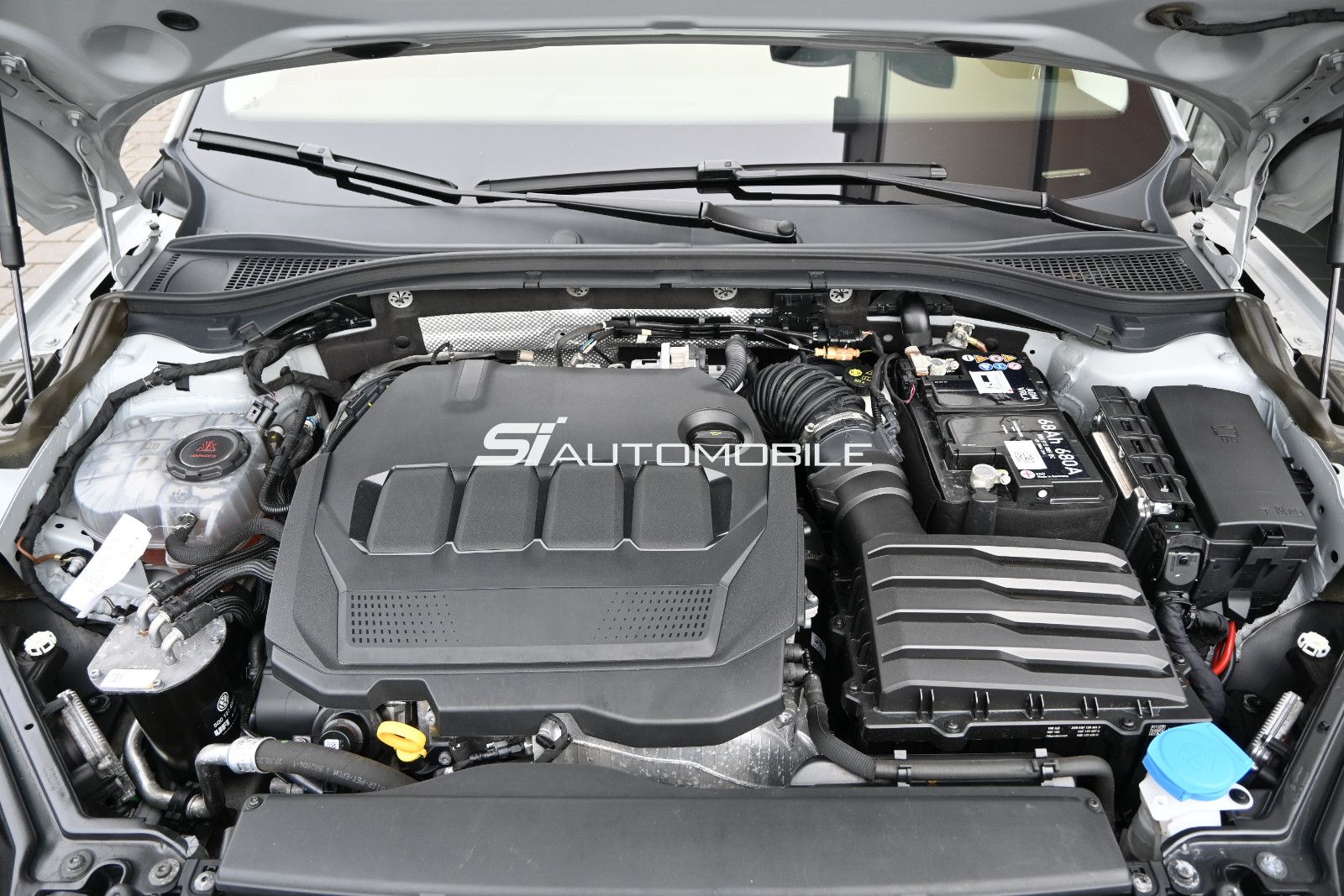 Fahrzeugabbildung SKODA Superb 2.0 TDI DSG 4x4 SCOUT Combi °ACC°AHK°STHZ