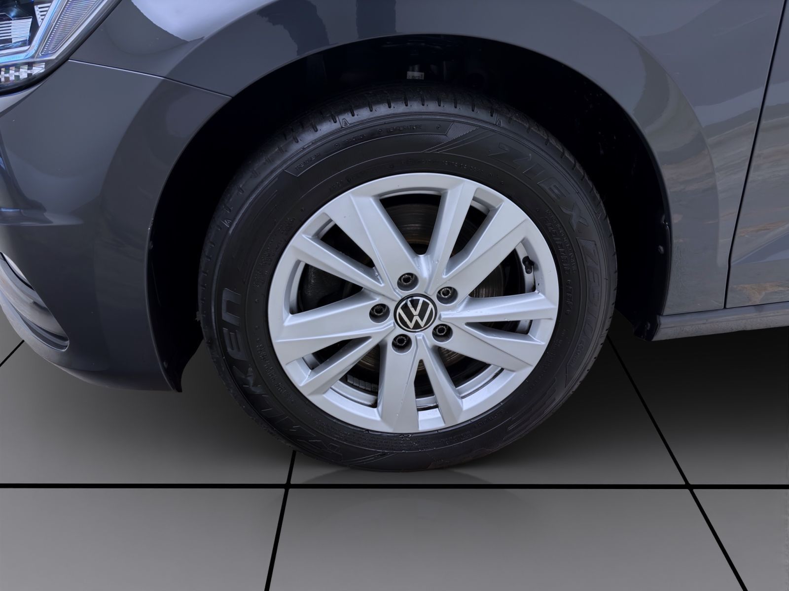 Volkswagen Touran - Bild 8